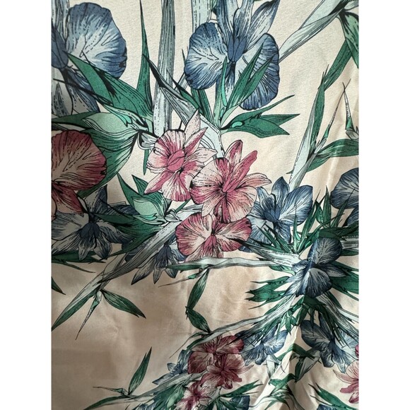 Ivy London NYC Cover-Up Wrap Scarf Women's‎ Pink Floral Print Duster One Size - Picture 6 of 8